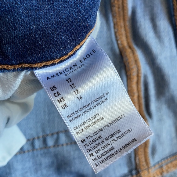 American Eagle Midi Super Stretch Jean Shorts - Picture 3 of 4